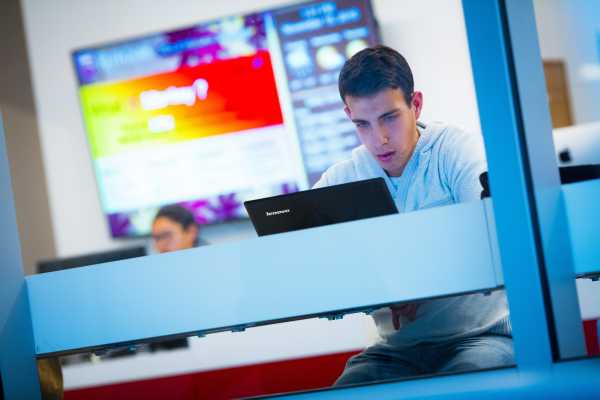 Student in computer lab at new Academic Building